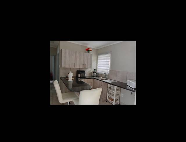 2 BEDROOM TOWNHOUSE FOR SALE IN PARKDENE